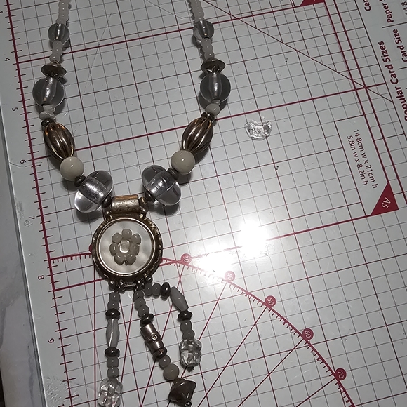 Vintage Robert Rose Mother of Pearl Necklace and Clip Earrings Set - Picture 8 of 12